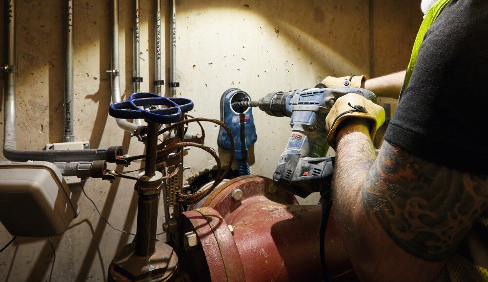 Bosch Reconditioned 1-9/16 Inch SDS-max Rotary Hammer, large image number 8