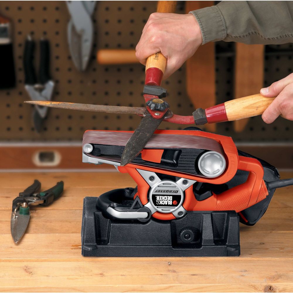 Black and Decker 3in x 21in Dragster Belt Sander DS321 Acme Tools