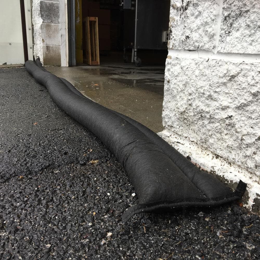 Quick Dam Grab and Go Flood Kit Includes 10- 5ft Flood Barriers in Bucket, large image number 6