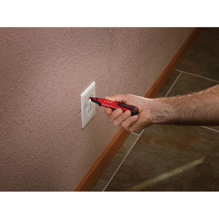 Milwaukee 10-1000V Dual Range Non-Contact Voltage Detector, large image number 5
