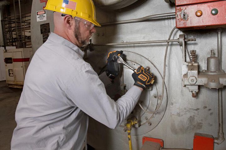 GEARWRENCH 1/2in Drive 90-Tooth Quick Release Teardrop Ratchet, large image number 2