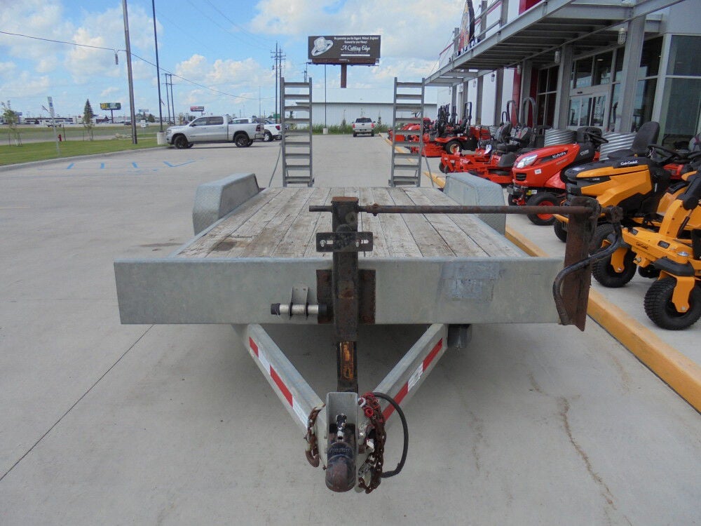 Diamond C 16 Ft Tandem Axle Equipment Trailer Used 2011, large image number 3