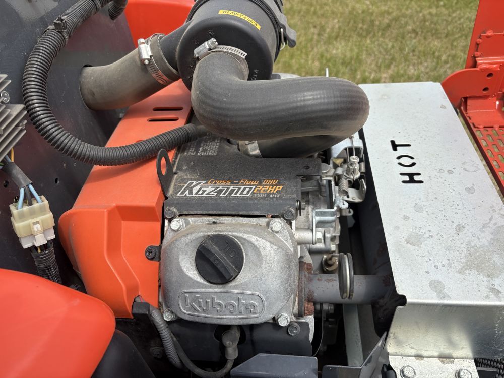 Kubota ZG222 48 Inch Gas Zero-Turn Lawn Mower Used 2016, large image number 9