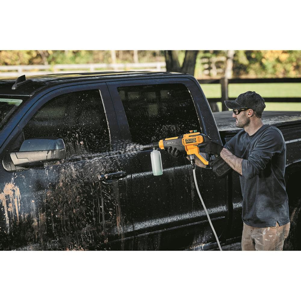 DEWALT 20V MAX 550 PSI 1.0 GPM Cold Water Cordless Electric Power Cleaner  with 4 Nozzles (Tool Only) DCPW550B - The Home Depot
