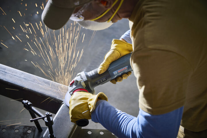 Bosch 5 Inch Angle Grinder with Brake Reconditioned, large image number 3
