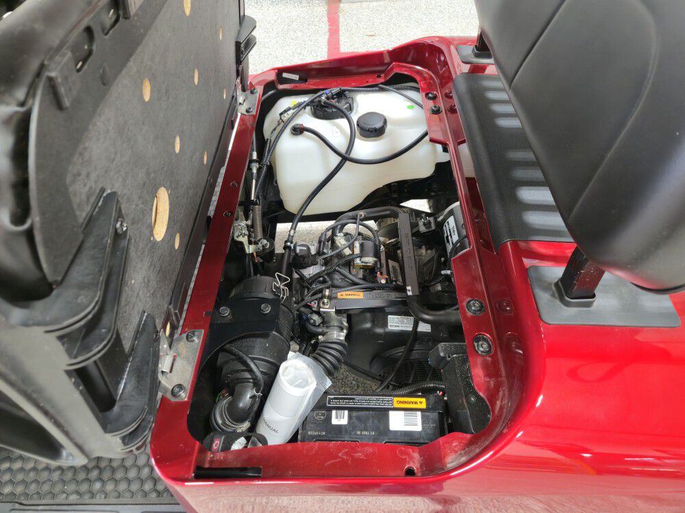 E-Z-GO RXV Valor S+ 2-Person Gas Golf Cart Inferno Red, large image number 10