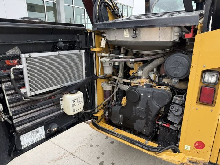 Caterpillar 299D2 95HP Compact Skid Steer Loader Used 2019, large image number 8