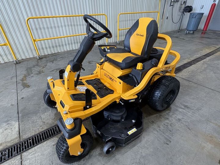 Cub Cadet ZTS1 46 Inch Zero-Turn Riding Lawn Mower Used 2022, large image number 3