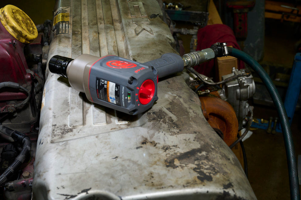Ingersoll Rand 1 Inch Quiet Pistol Grip Air Impact Wrench 2000 Ft-Lb, large image number 6