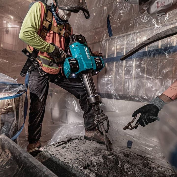 Makita 80V max (40V max X2) XGT Brushless 70 lb. 1-1/8 Inch Hex AVT Breaker Hammer 8 Ah Kit, AWS Capable with 4 Batteries, large image number 16