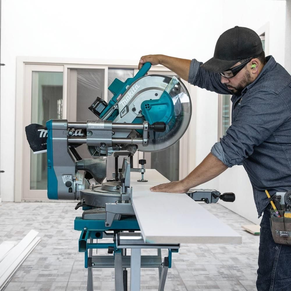 Makita 40V max XGT 12in Dual Bevel Sliding Compound Miter Saw Kit, large image number 10