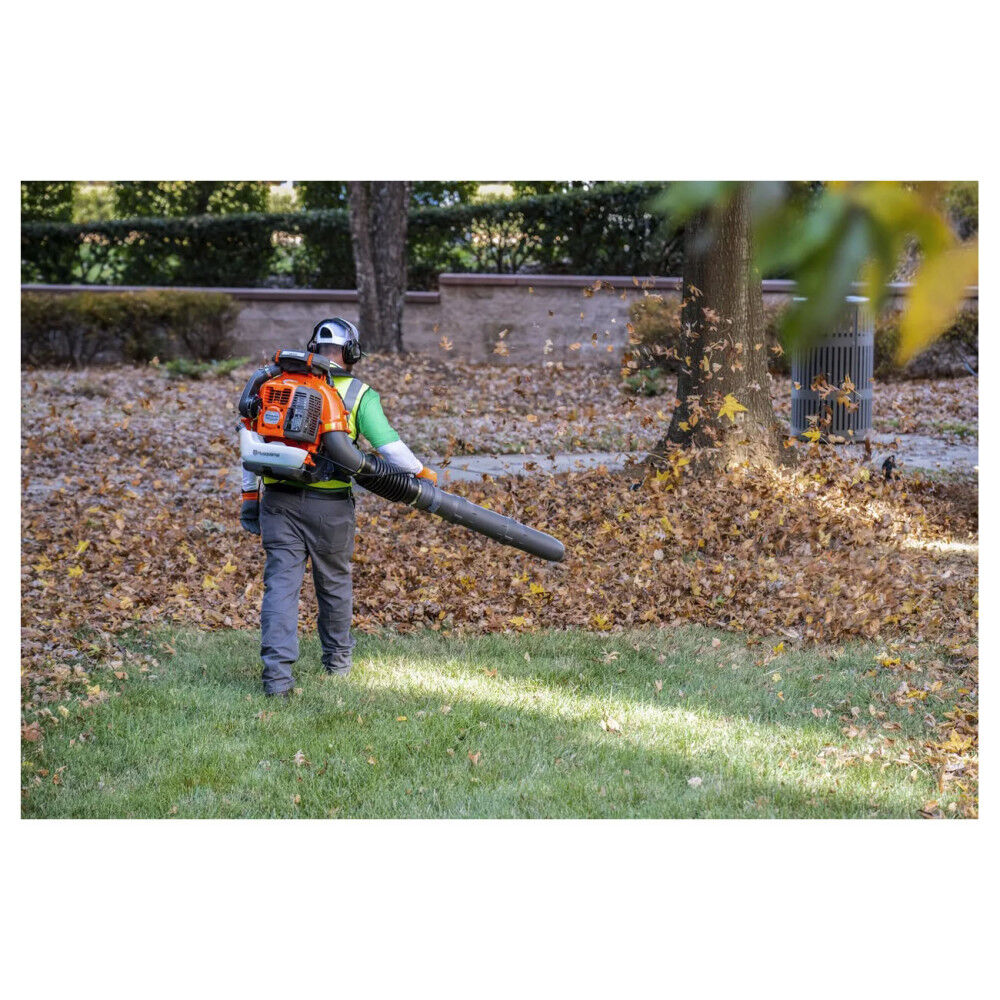 Husqvarna 580BFS 75.1 cc 4.59HP 1200 Cfm Gas Powered Leaf Blower 970 49
