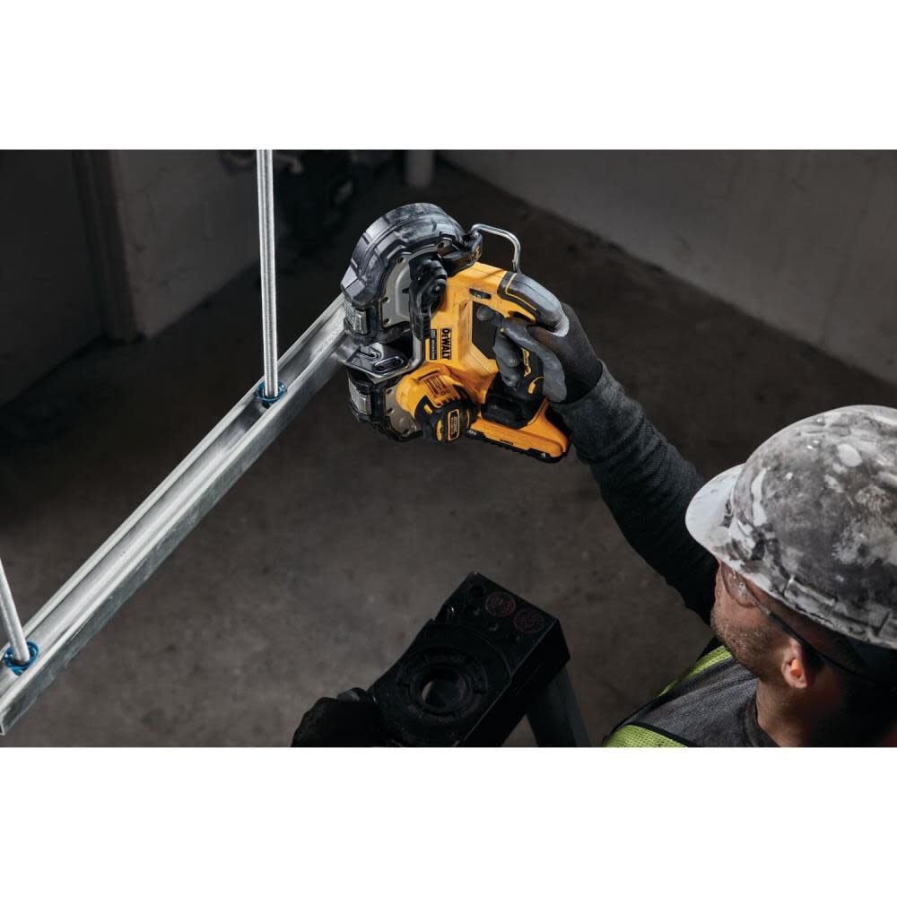 DEWALT ATOMIC 20V MAX Compact Bandsaw Brushless Cordless 1 3/4in Kit, large image number 16