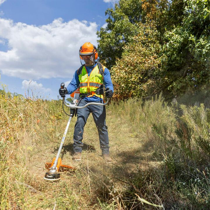 Stihl FS 361 C-EM Z 20-1/2 Inch 37.7cc Gas Powered Brush Cutter with Spark Muffler, large image number 1