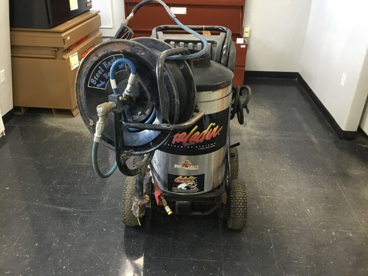 Aaladin Cleaning Systems 14-430SC 3000 PSI 4 GPM 230V Hot Pressure Washer Used, large image number 3