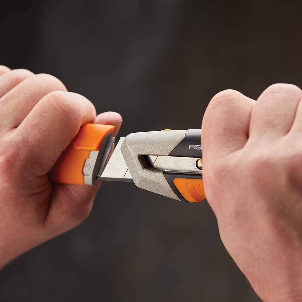 Fiskars Pro Utility Knife 25 mm Retractable Snap Off, large image number 3