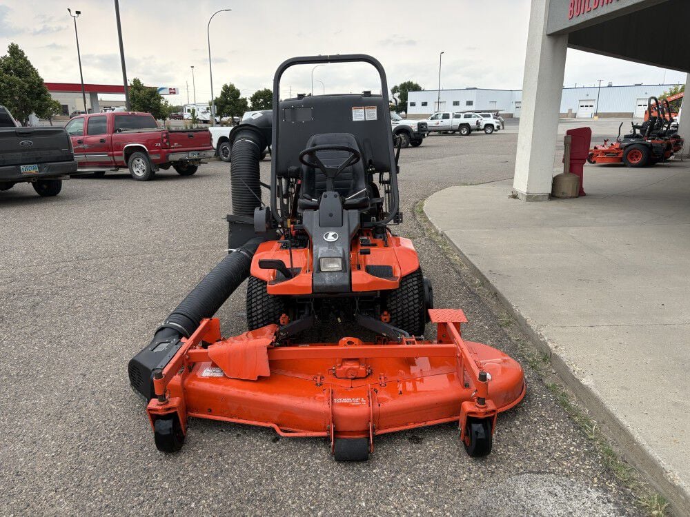 Kubota F3060 72 Inch 4WD Front-Mount Diesel Mower Used 2005, large image number 3