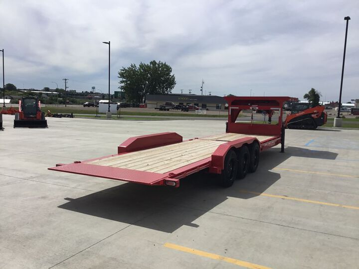 Diamond C HDT 28 Ft Triple Axle Gooseneck Tilt-Bed Trailer, large image number 5