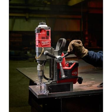 Milwaukee M18 FUEL 1-1/2inch Magnetic Drill Kit, large image number 8