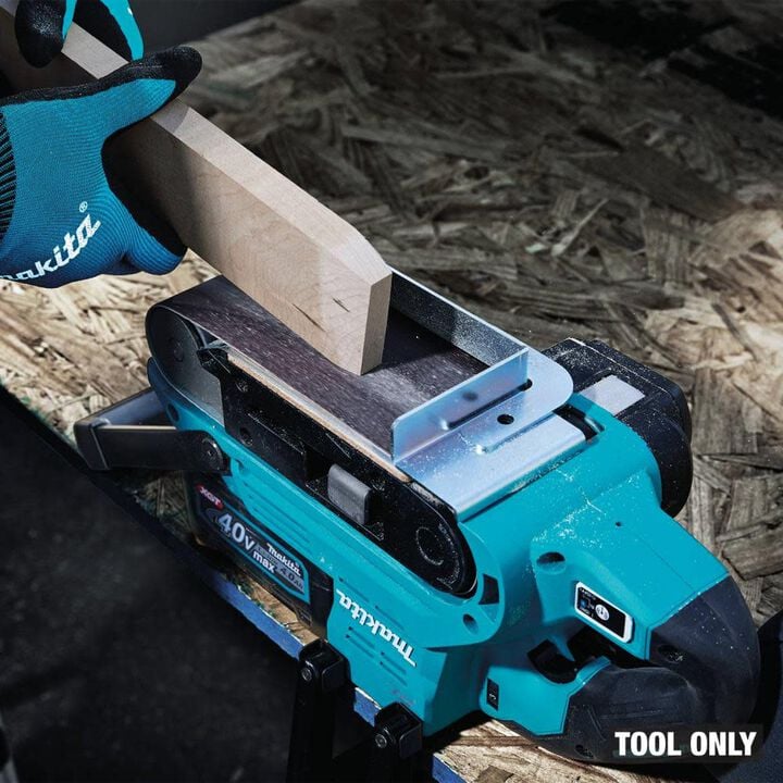 Makita 40V Max XGT Brushless Cordless 3 Inch x 21 Inch Belt Sander (Bare Tool) 2pc Clamper Set Guide Rule & 150 Grit Abrasive Belt (10 pack), large image number 17