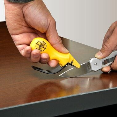 Klein Tools Combo Knife and Scissors Sharpener, large image number 1