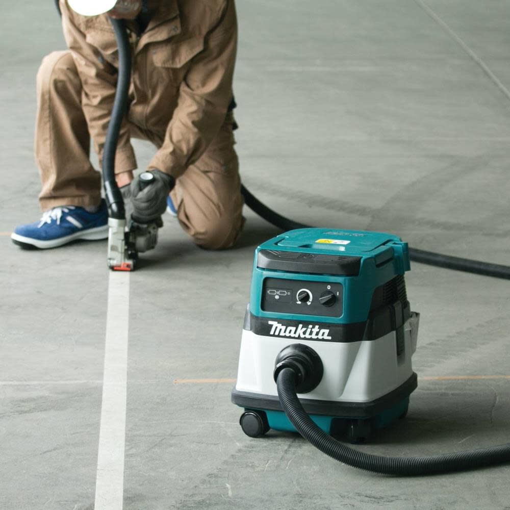 Makita Promotional 18V X2 36V 5.0Ah LXT Corded 2.1 Gallon HEPA Dry Dust Extractor Vacuum Kit, large image number 2
