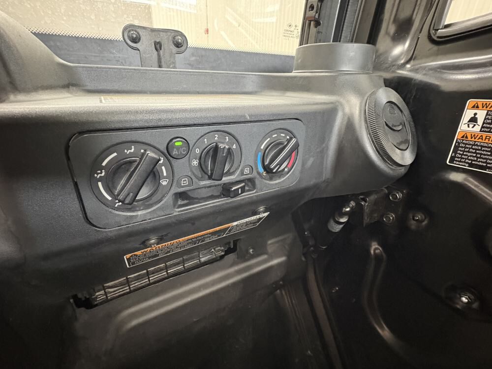 Kubota RTV-X1100CW-H 24.8HP Diesel Utility Vehicle Used 2017, large image number 11