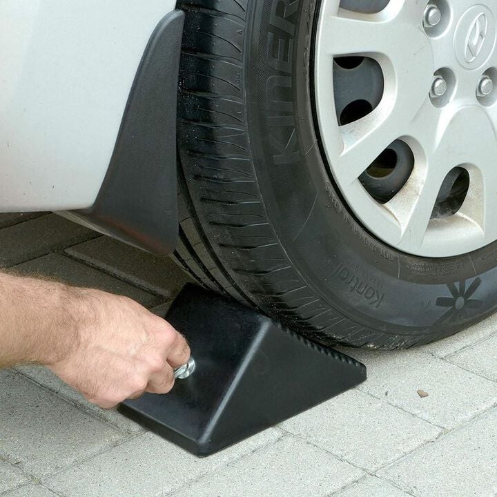 BluBird Heavy-Duty Rubber Wheel Chock with Eye Bolt