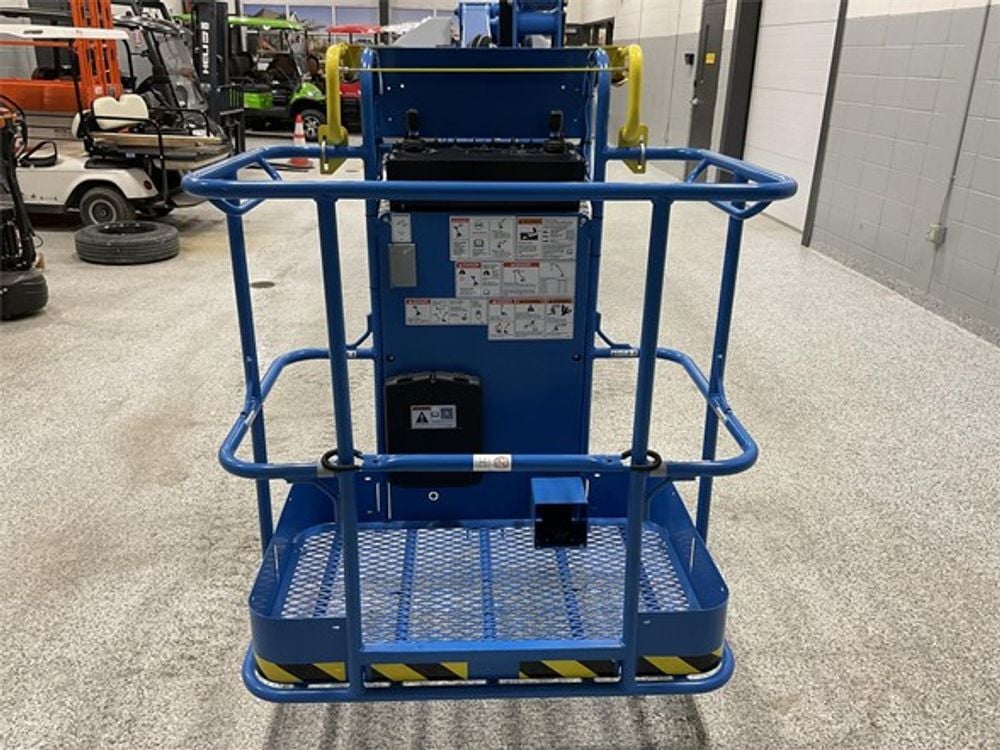 Genie 40 Ft. Electric Articulating Boom Lift - Rotating Jib, large image number 11