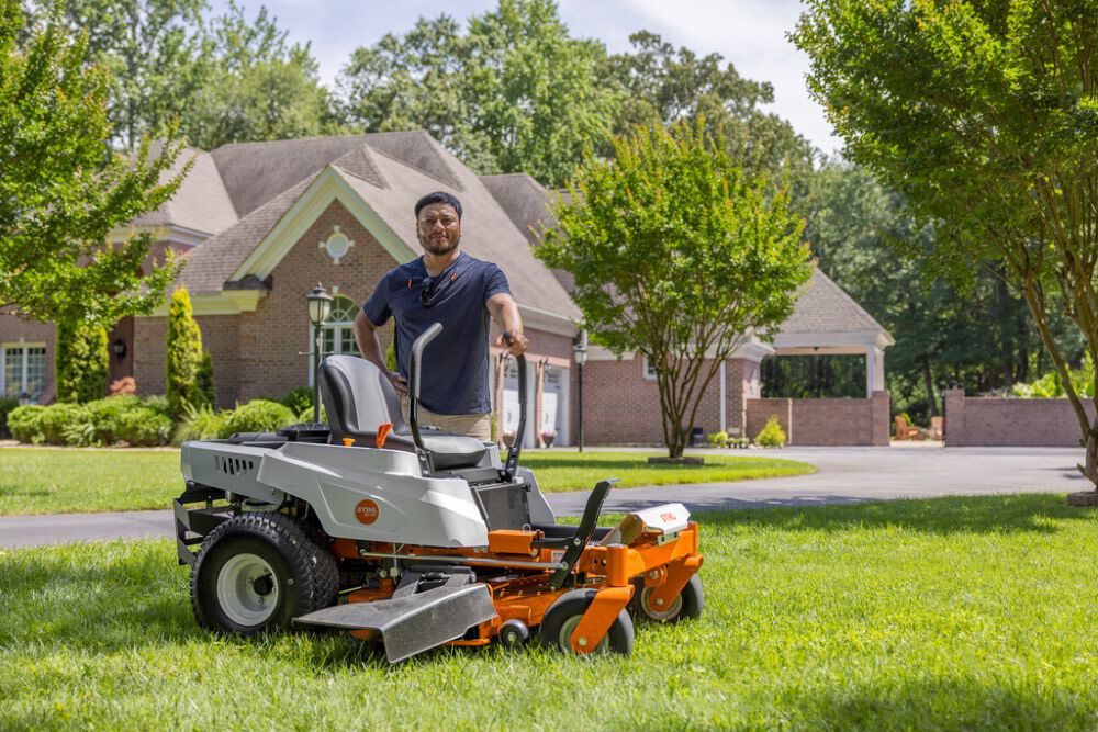 Stihl RZ 142 Z TURN 42 Inch Gas Powered Zero Turn Lawn Mower, large image number 6