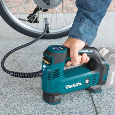Makita 18V LXT Lithium-Ion Cordless Inflator (Bare Tool), large image number 2