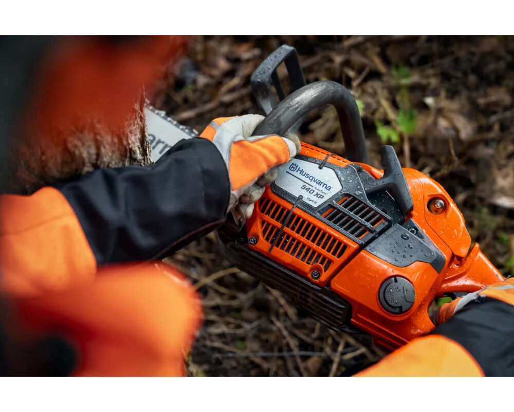 Husqvarna T540 XP Mark III 16 Inch Top-Handle Gasoline-Powered Chainsaw, large image number 11