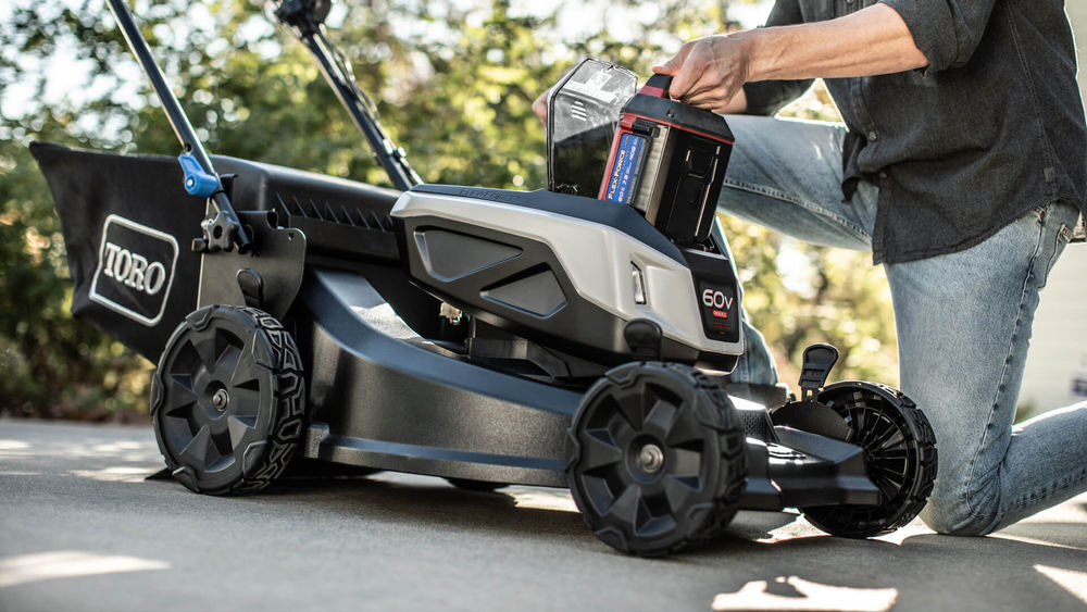 Toro 60V Max Flex Force Super Recycler Lawn Mower 21 with Headlights Kit, large image number 5