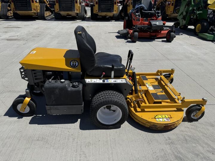Walker B27i 48 Inch 26.5HP Zero-Turn Mower Used 2022, large image number 3