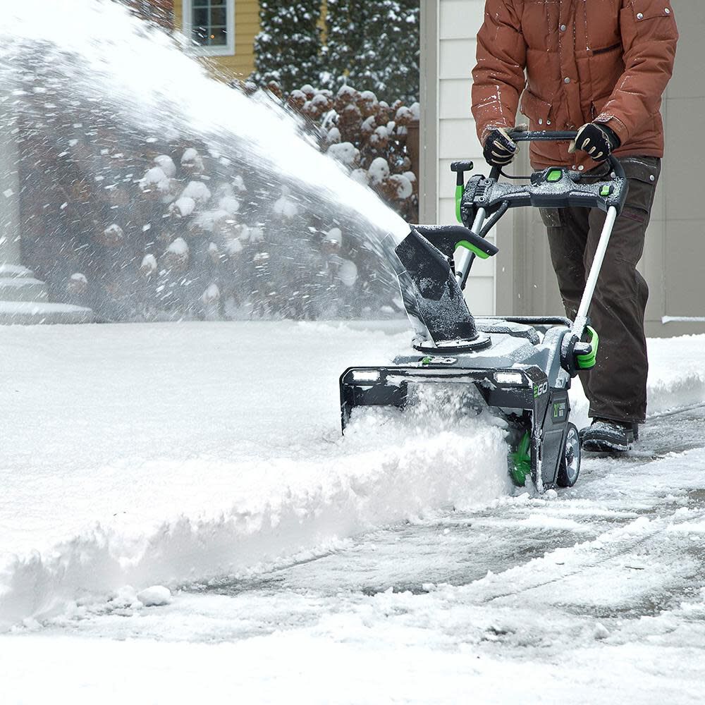 Milwaukee cordless sales snow blower