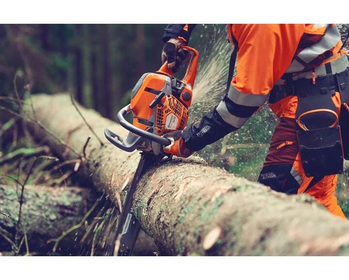 Husqvarna 564 XP Fuel Injected 28 Inch X-Tough RSN 3/8 Inch C85 Chainsaw, large image number 7