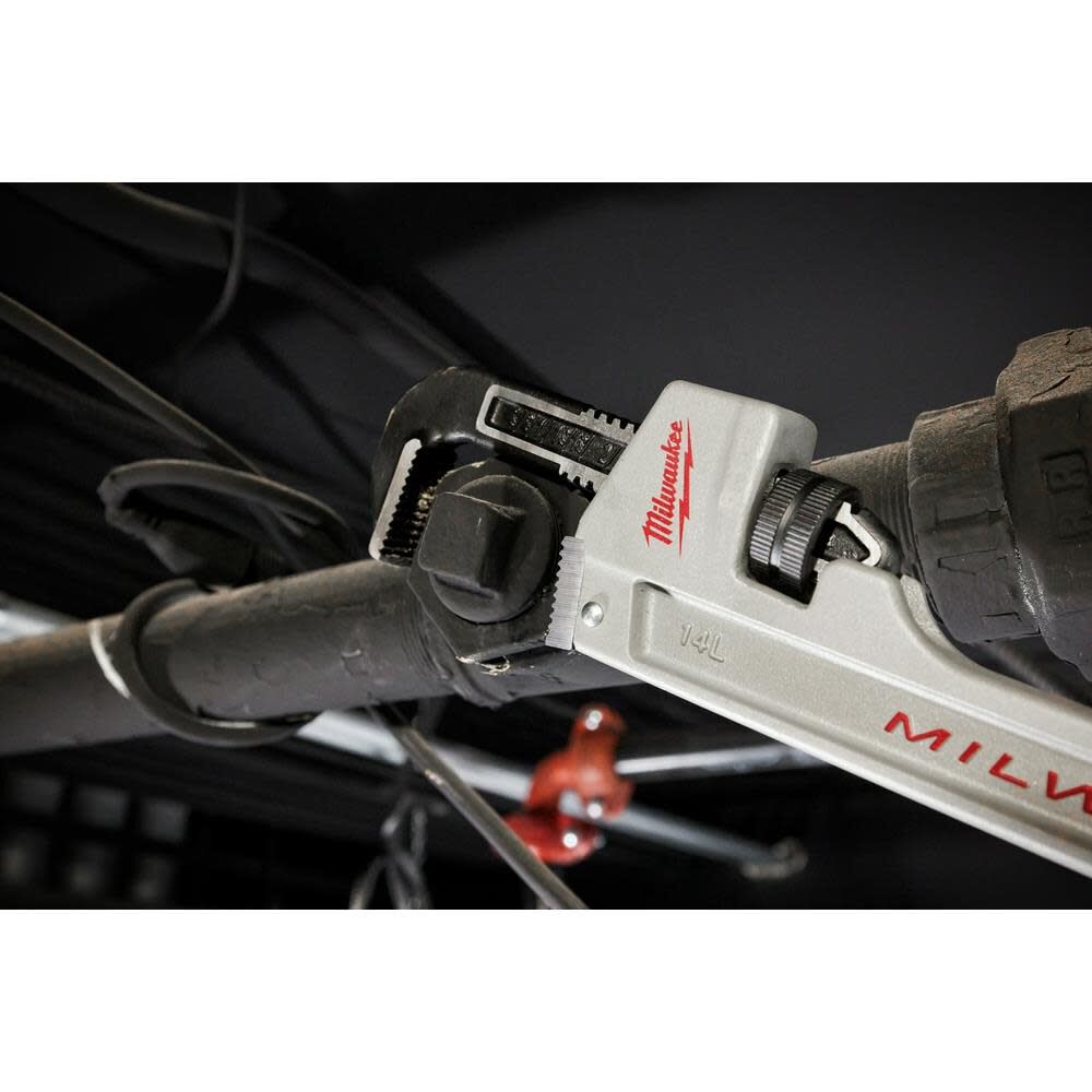 Milwaukee 14L Aluminum Pipe Wrench with POWERLENGTH Handle, large image number 5