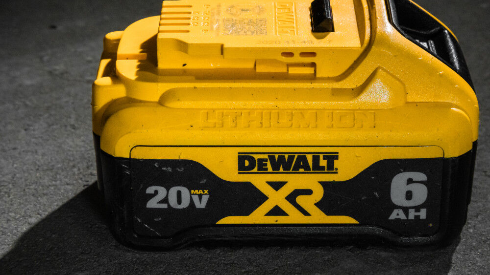 Dewalt 20v best sale max 8ah battery
