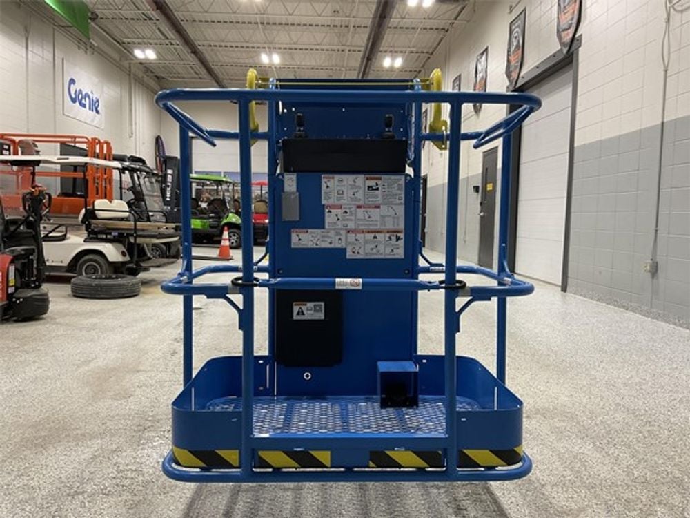 Genie 40 Ft. Electric Articulating Boom Lift - Rotating Jib, large image number 9