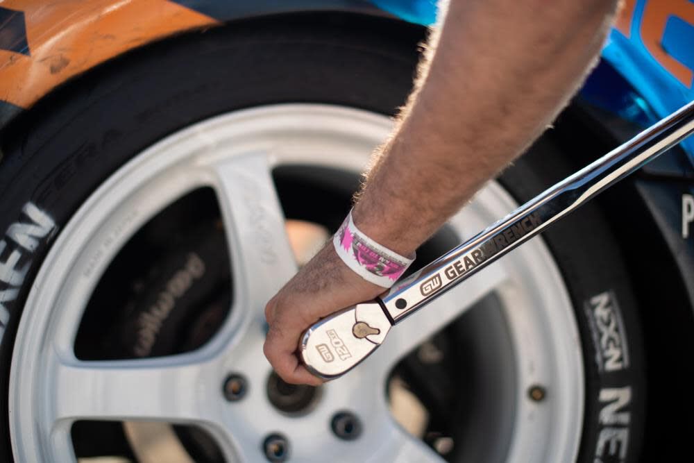 GEARWRENCH 1/2in Drive 120XP Micrometer Torque Wrench 30250 Ft/Lbs