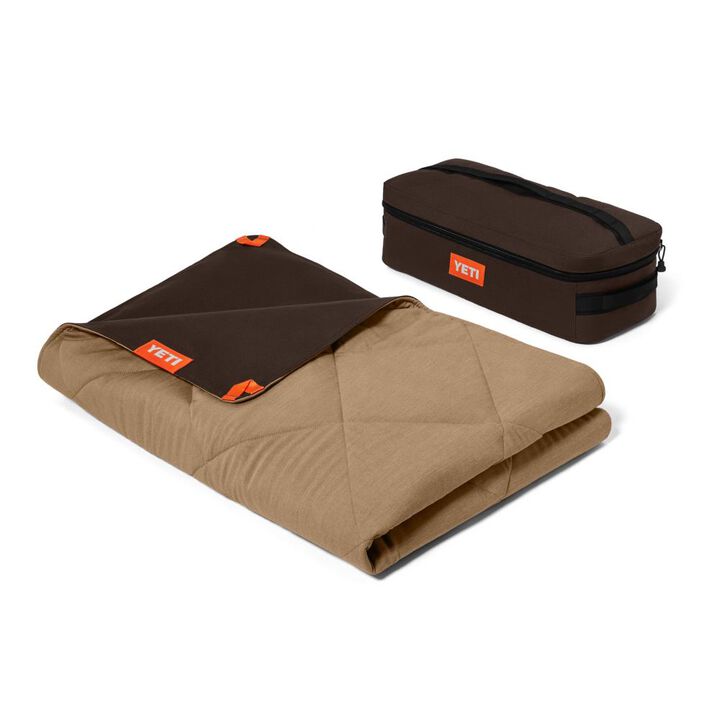 YETI Lowlands Waterproof Hydrobarrier Layer Blanket Wetlands Camo