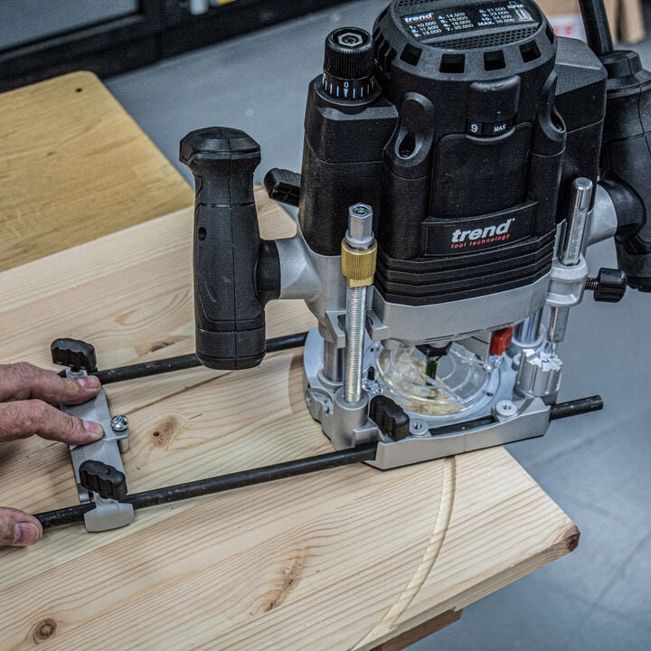 Trend T8 15A 1/2 Inch Dual-Mode Plunge Workshop Router, large image number 6