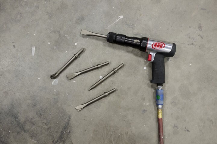 Ingersoll Rand Air Hammer and 5-Piece Chisel Set, 2600 BPM, large image number 5