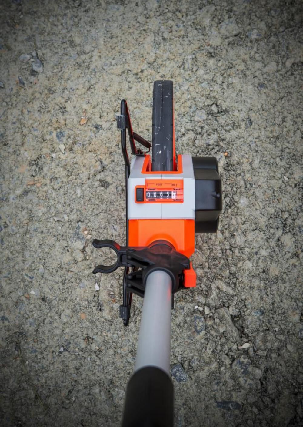 Compact sales measuring wheel