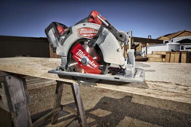 Milwaukee M18 FUEL 7-1/4 in. Circular Saw (Bare Tool), large image number 2