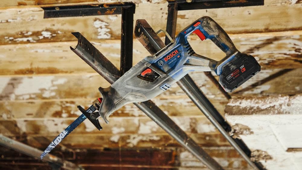 Bosch 18v reciprocating online saw with battery