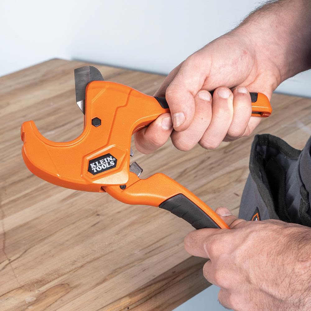 Klein Tools 1-1/4" Ratcheting PVC Cutter, large image number 7