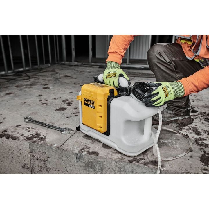 DEWALT 20V MAX Powered Water Tank (Bare Tool), large image number 6