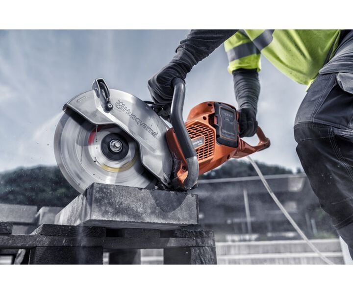 Husqvarna Construction K 540i 10-1/2 Inch Battery Power Cutter Body Only (Bare Tool) Reconditioned, large image number 7