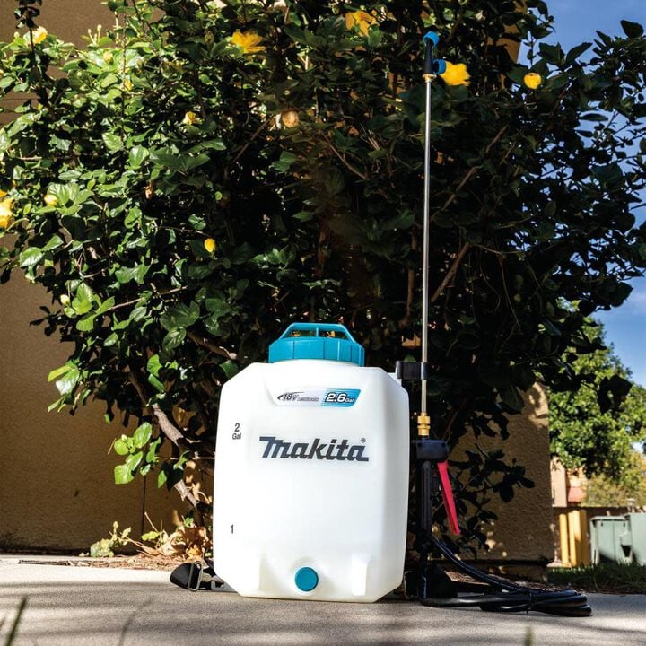 Makita 18V LXT Lithium-Ion Cordless 2.6 Gallon Backpack Sprayer Kit (4.0Ah), large image number 6